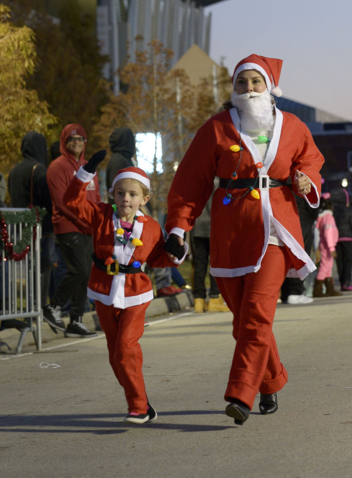BR.xmasparade.121017 HS 447.JPG